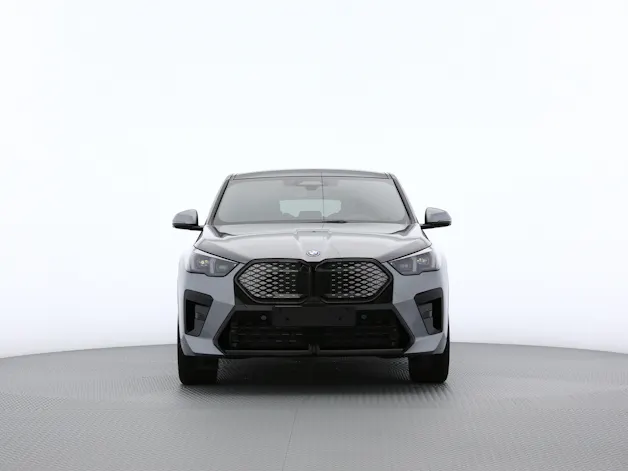 BMW iX2 xDrive30