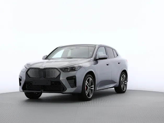 BMW iX2 xDrive30