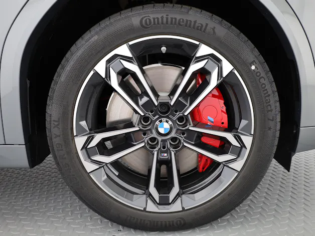 BMW iX2 xDrive30