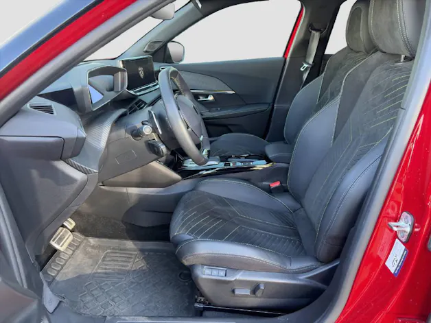 PEUGEOT 2008 1.2 PureTech 130 GT