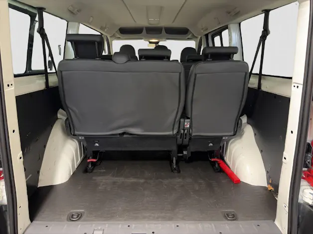 PEUGEOT Expert Tepee L1 2.0 HDI 136 PS Confort 9P