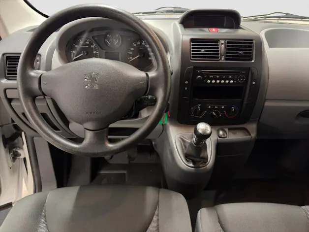 PEUGEOT Expert Tepee L1 2.0 HDI 136 PS Confort 9P