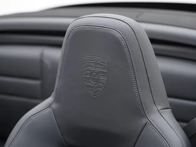 PORSCHE 911 Carrera 4 GTS Cabriolet