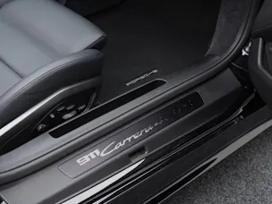 PORSCHE 911 Carrera 4 GTS Cabriolet