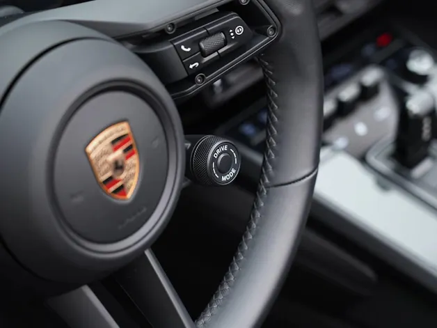 PORSCHE 911 Carrera 4 GTS Cabriolet