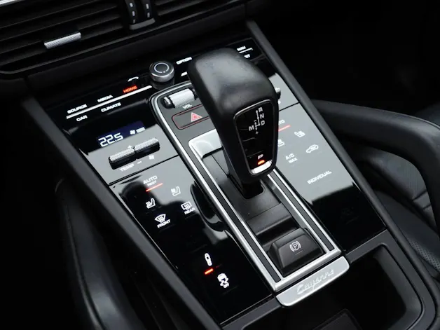 PORSCHE Cayenne E-Hybrid Platinum Edition