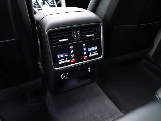 PORSCHE Cayenne E-Hybrid Platinum Edition