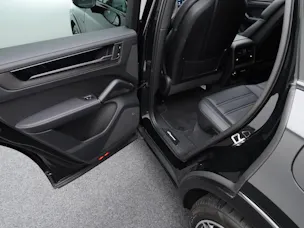 PORSCHE Cayenne S E-Hybrid Black Edition
