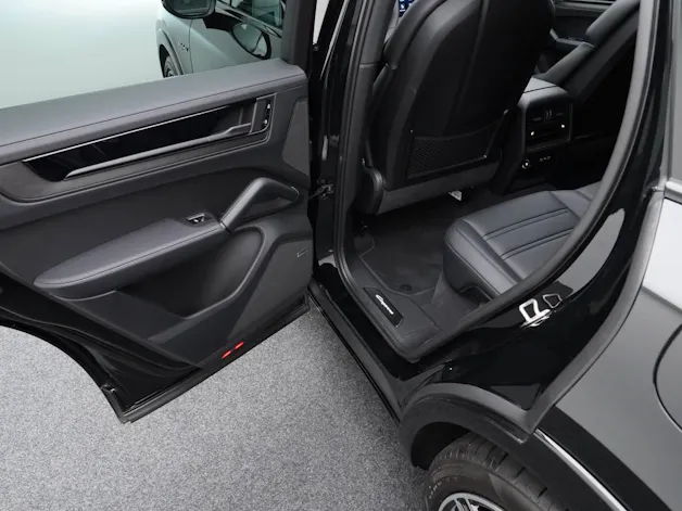 PORSCHE Cayenne S E-Hybrid Black Edition