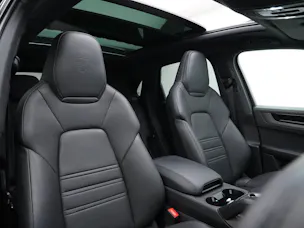 PORSCHE Cayenne S E-Hybrid Black Edition