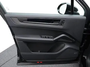 PORSCHE Cayenne S E-Hybrid Black Edition