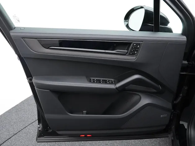PORSCHE Cayenne S E-Hybrid Black Edition