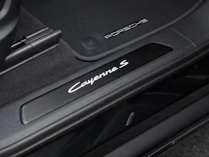PORSCHE Cayenne S E-Hybrid Black Edition