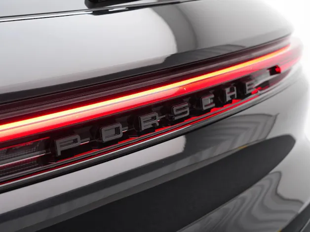 PORSCHE Cayenne S E-Hybrid Black Edition