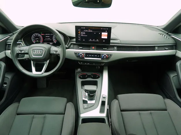 AUDI A4 40 TFSI S line S-Tronic