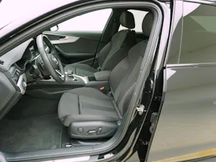 AUDI A4 40 TFSI S line S-Tronic