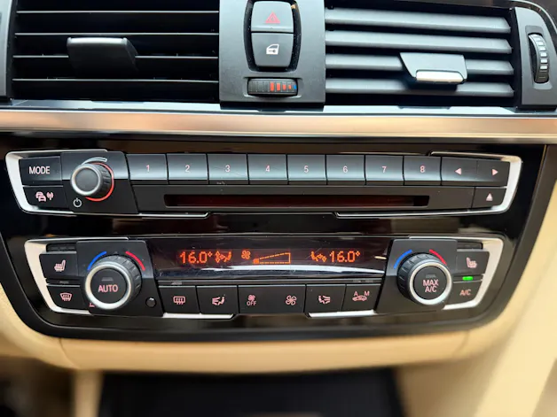 BMW 4er Reihe F33 Cabrio 420i Sport-Line