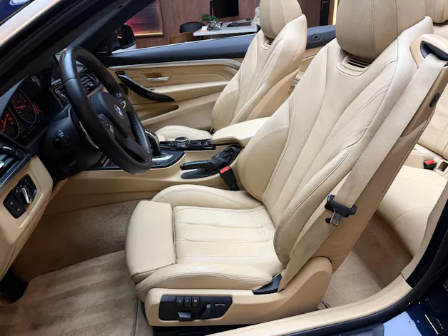BMW 4er Reihe F33 Cabrio 420i Sport-Line