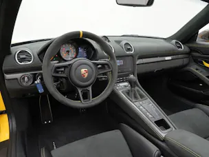 PORSCHE 718 Spyder RS