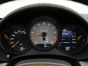 PORSCHE 718 Spyder RS