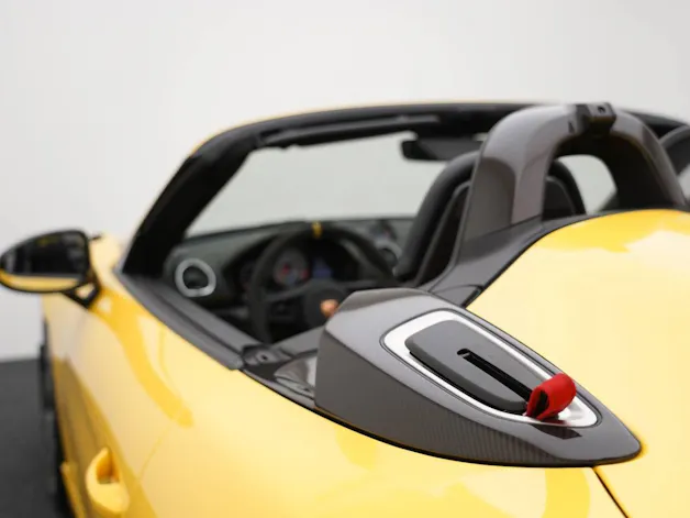 PORSCHE 718 Spyder RS