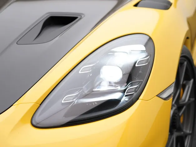 PORSCHE 718 Spyder RS