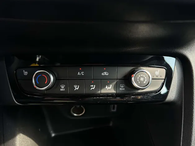 OPEL Corsa 1.2 T Hybrid Viva