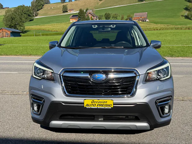 Subaru Forester Station 2.0i e-Boxer Swiss Plus