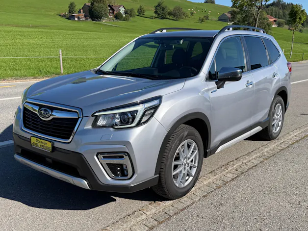 Subaru Forester Station 2.0i e-Boxer Swiss Plus