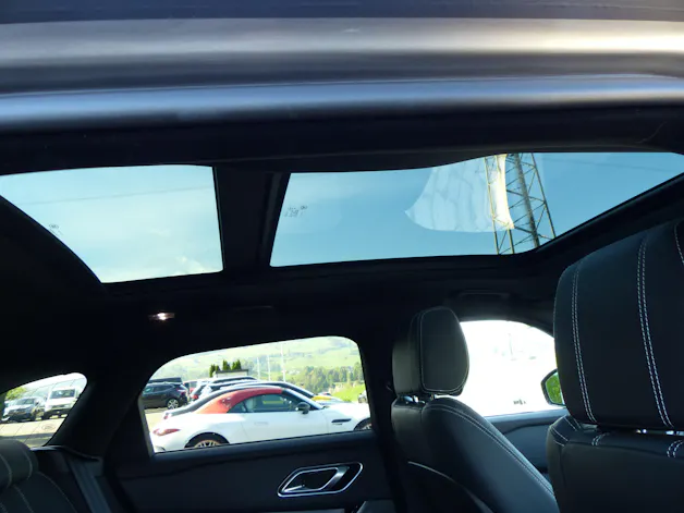 Land Rover Range Rover Velar R-Dynamic P 300 SE Automatic