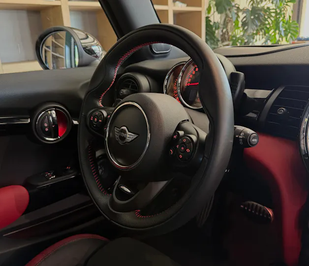 MINI Cooper John Cooper Works Steptronic