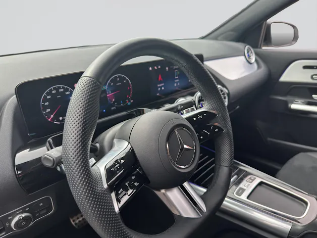 MERCEDES-BENZ GLA 200 d 8G-DCT AMG Line Night