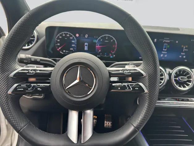MERCEDES-BENZ GLA 200 d 8G-DCT AMG Line Night