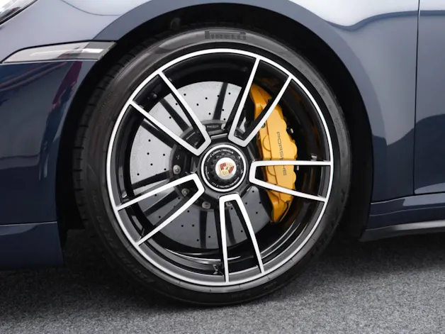 PORSCHE 911 Turbo S
