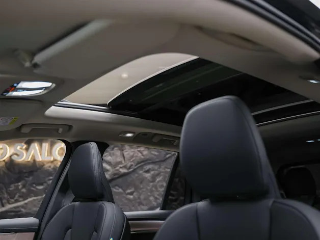 VOLVO XC90 T8 eAWD PluginHybrid Plus Bright Geartronic *7 Sitzer*Facelift*Panorama*Lenkradheizung*Harman/Kardon*