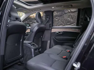 VOLVO XC90 T8 eAWD PluginHybrid Plus Bright Geartronic *7 Sitzer*Facelift*Panorama*Lenkradheizung*Harman/Kardon*