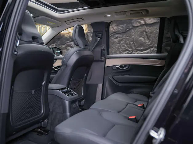 VOLVO XC90 T8 eAWD PluginHybrid Plus Bright Geartronic *7 Sitzer*Facelift*Panorama*Lenkradheizung*Harman/Kardon*