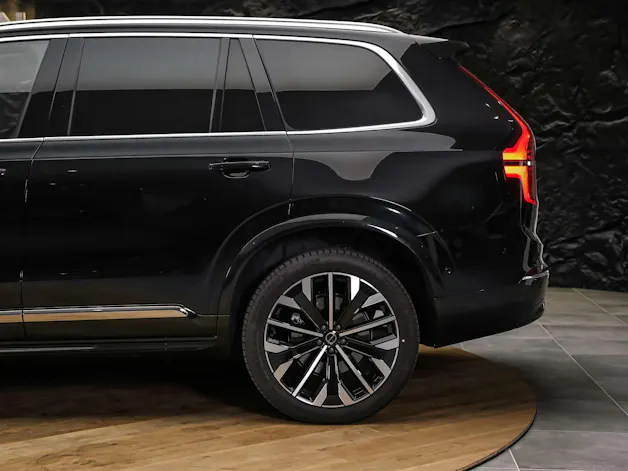 VOLVO XC90 T8 eAWD PluginHybrid Plus Bright Geartronic *7 Sitzer*Facelift*Panorama*Lenkradheizung*Harman/Kardon*