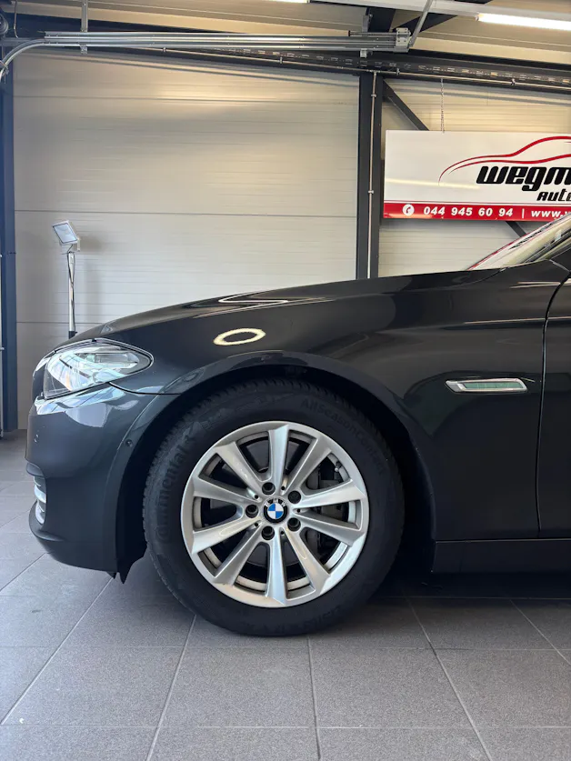 BMW 528i Touring xDrive Luxury Line Steptronic