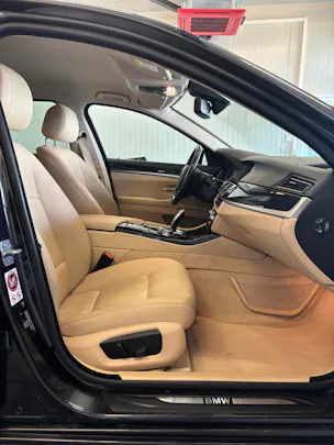 BMW 528i Touring xDrive Luxury Line Steptronic
