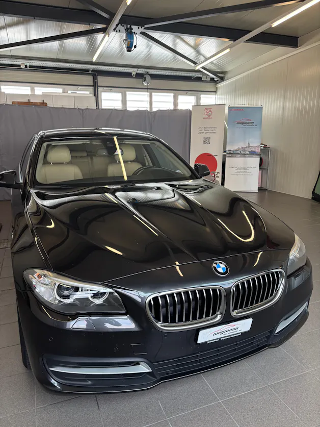 BMW 528i Touring xDrive Luxury Line Steptronic