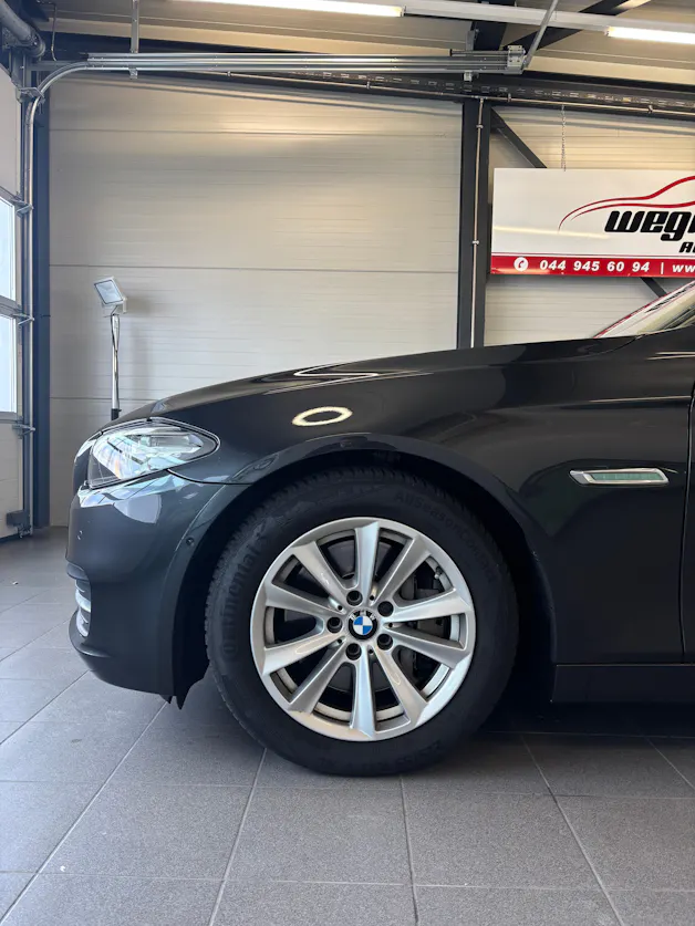 BMW 528i Touring xDrive Luxury Line Steptronic