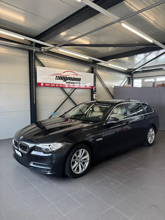 BMW 528i Touring xDrive Luxury Line Steptronic