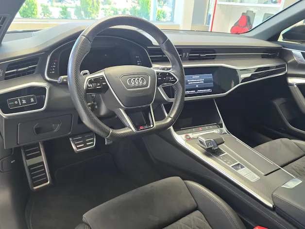 AUDI RS6 Avant 4.0 TFSI V8 quattro