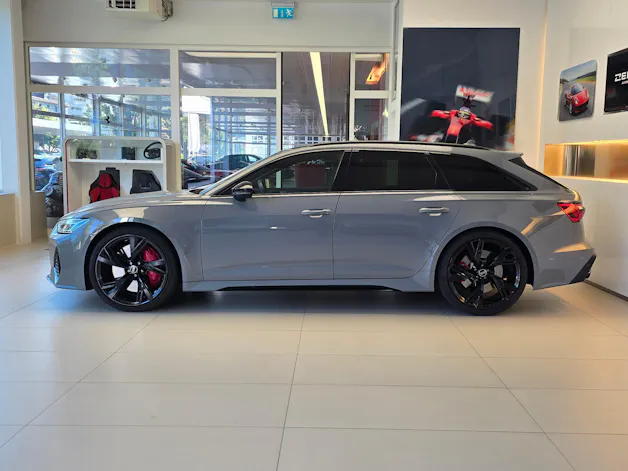 AUDI RS6 Avant 4.0 TFSI V8 quattro