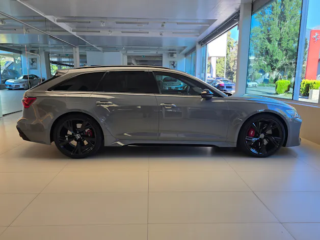 AUDI RS6 Avant 4.0 TFSI V8 quattro