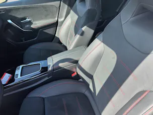 MERCEDES-BENZ A 180 AMG Line 7G-DCT