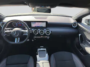 MERCEDES-BENZ A 180 AMG Line 7G-DCT