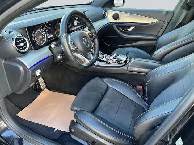 MERCEDES-BENZ E 220 d Swiss Star AMG Line 4Matic 9G-Tronic