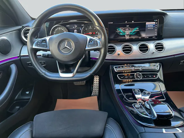 MERCEDES-BENZ E 220 d Swiss Star AMG Line 4Matic 9G-Tronic